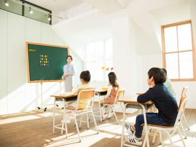 학교에서 공부하는 아동들 관련 사진 학교에서 공부하는 아동들 관련 사진